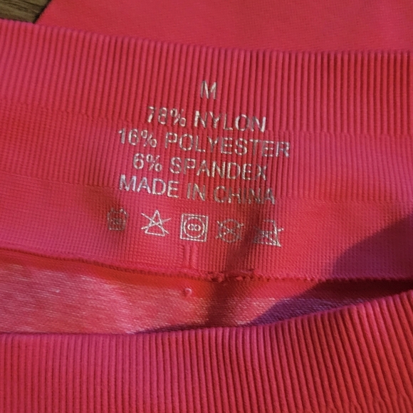 Bright pink leggings - Picture 2 of 3